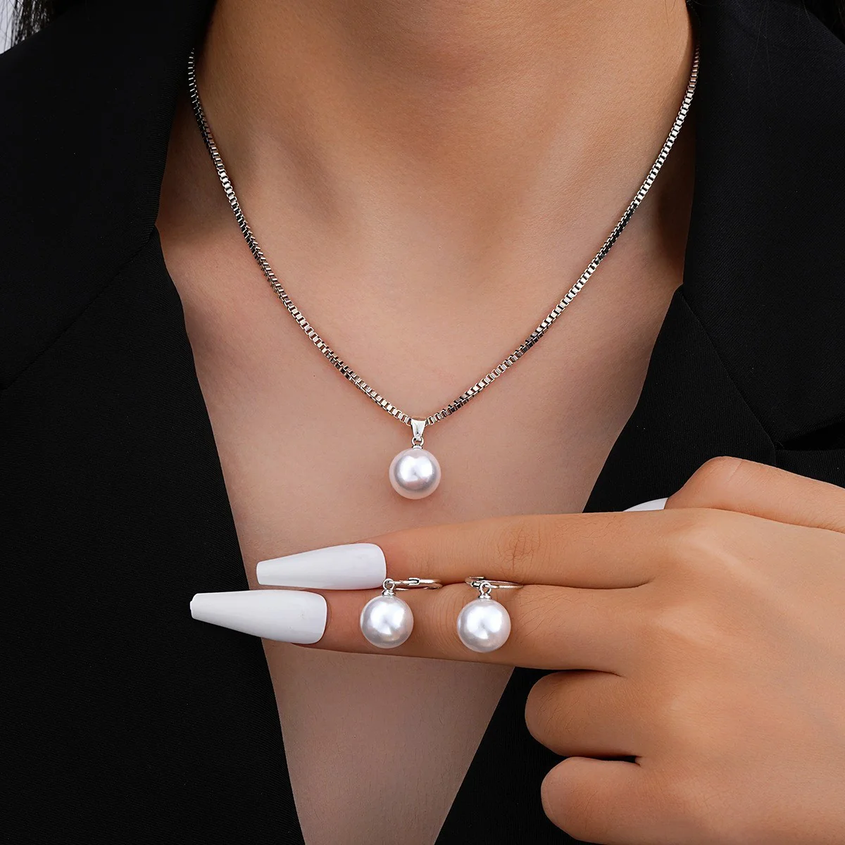 Golden Grace Pearl Jewelry Set | Gold - Image 10